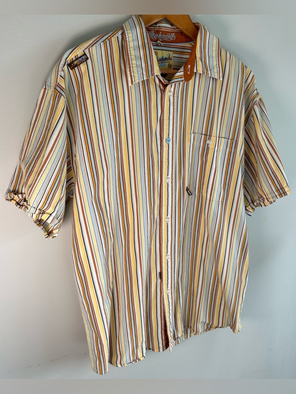 Vintage Akademiks Mens Button Down Shirt Sz M Multicolor Vertical Stripes Cotton - Picture 2 of 10